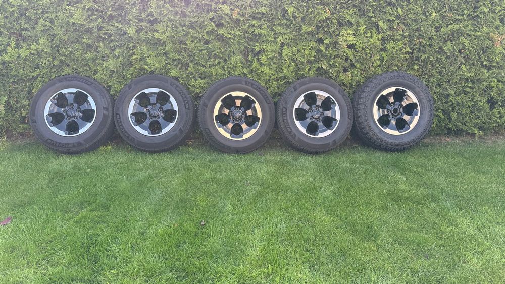 Felgi z oponami 255/70 R18 zimówki 2023r Jeep Wrangler JL 18’’