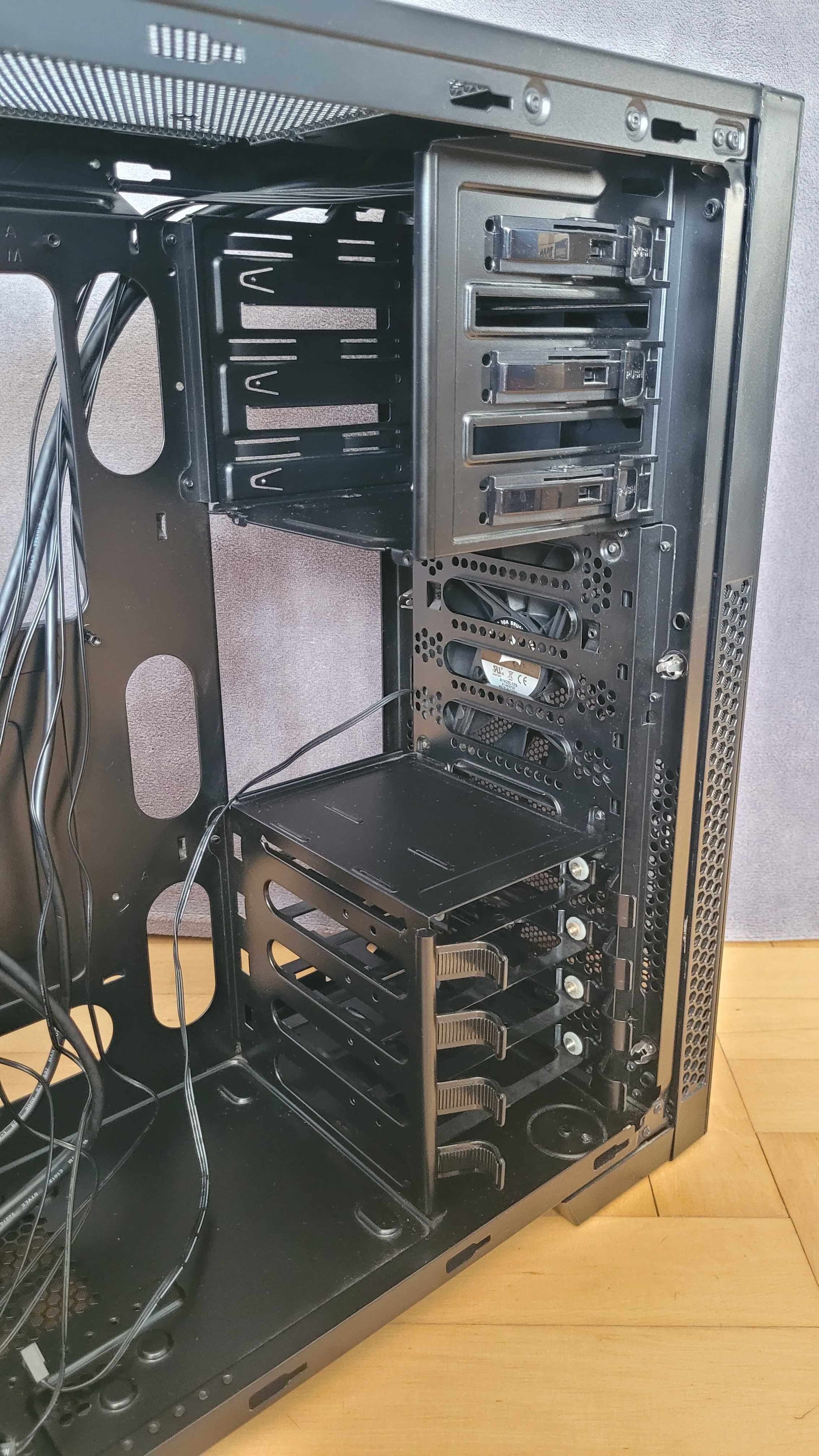 Obudowa komputerowa Corsair 300R Carbide Series