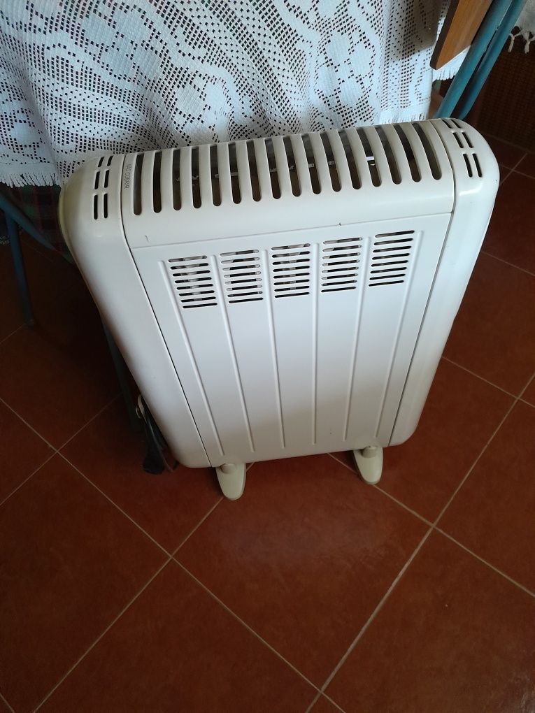 Radiador da Marca Electronia a Óleo.