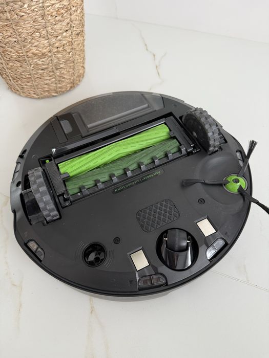 iRobot Roomba j7 – używany, stan bardzo dobry + nowy filtr i szczotka