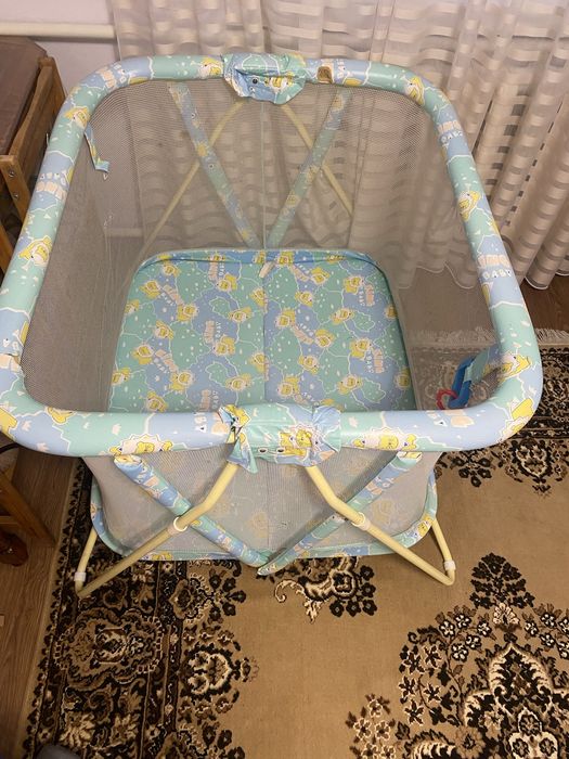 Манеж дитячий складний