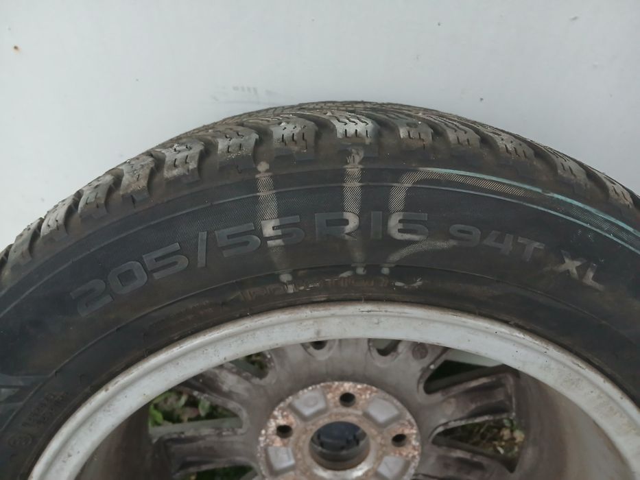 nokian hakkapeliitta 8 205/55 r16  шип .