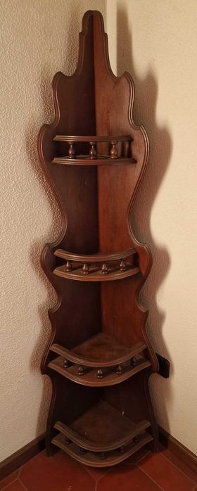 Móvel estante de canto