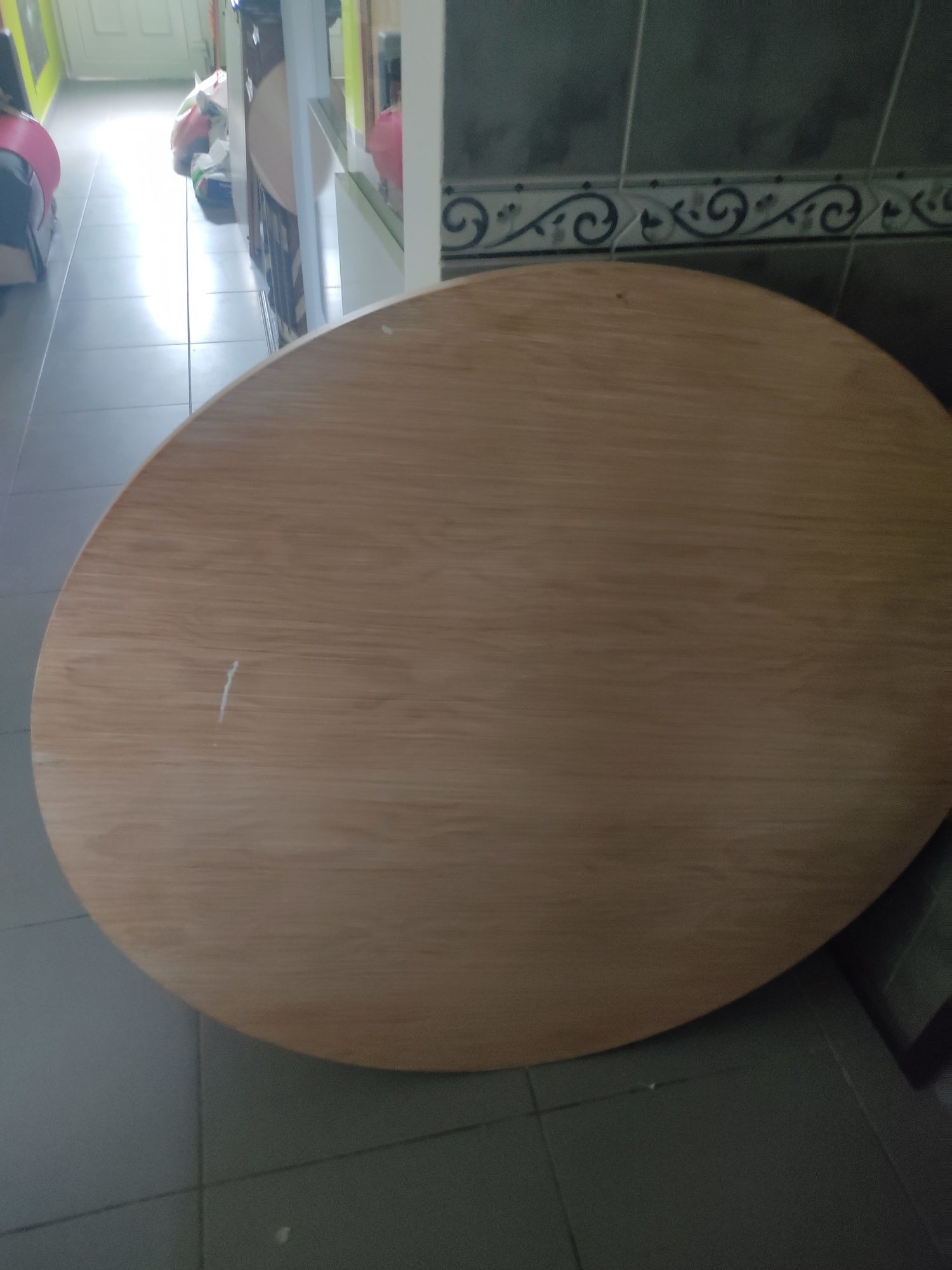 Mesa simples de madeira