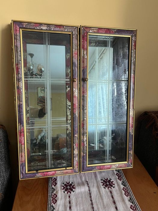 Поличка - шкаф..