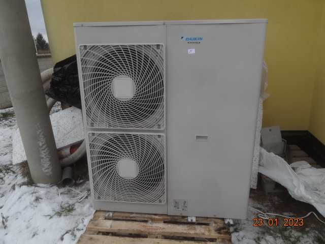 pompa ciepła Daikin EDLQ011CAW1 monoblok niskotemperaturowa 11 KW