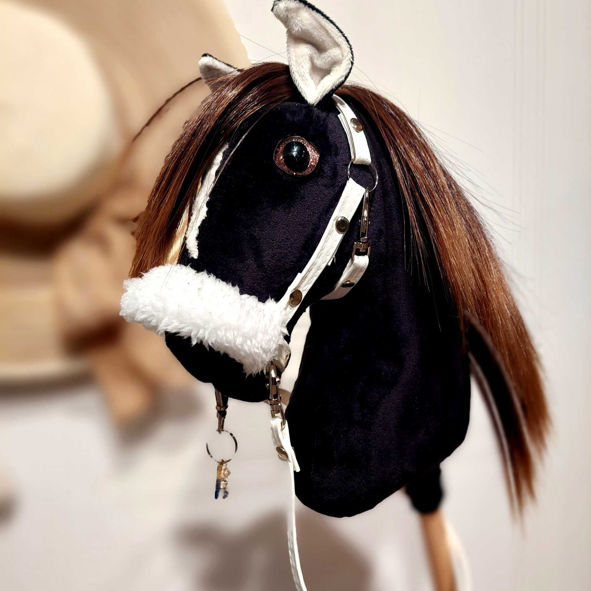 Hobby horse - syntetyczna grzywa ,realistyczne oczy .