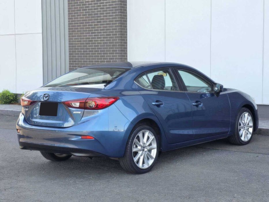 Mazda 3      2017