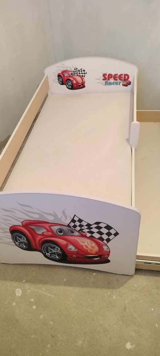 Łóżko dziecięce z szufladą