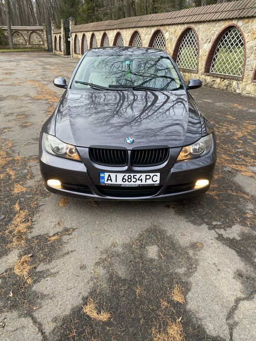 Продам BMW e90 320