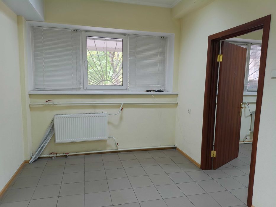 Офіс 52кв.м та менше на Борщагівки, 1 поверх.
