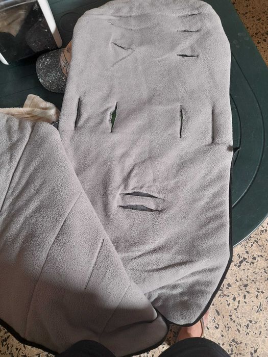 Tapa pes para carinho de bebé