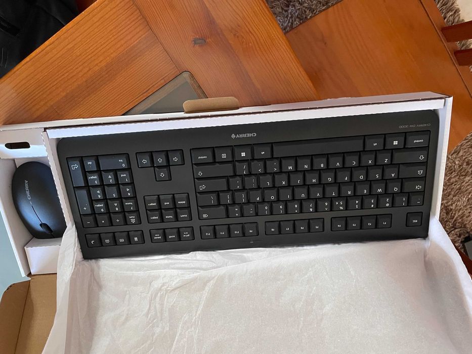 Wireless Keyboard Cherry - layout US International