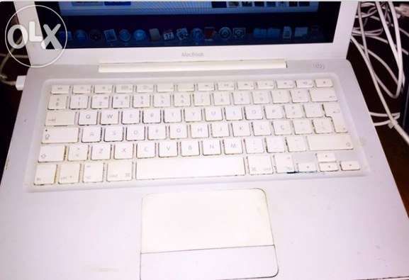 MacBook white 13'3 4gb, 2 baterias