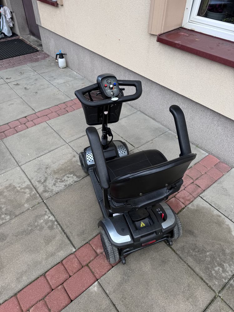 Elektryczny wózek dla seniora