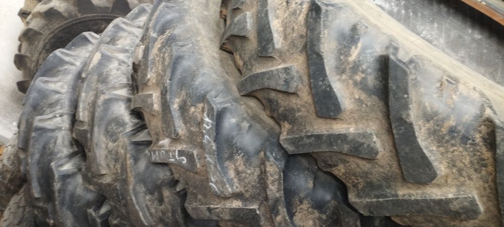 Opony radialne 12.4r32 opona 320/85r32