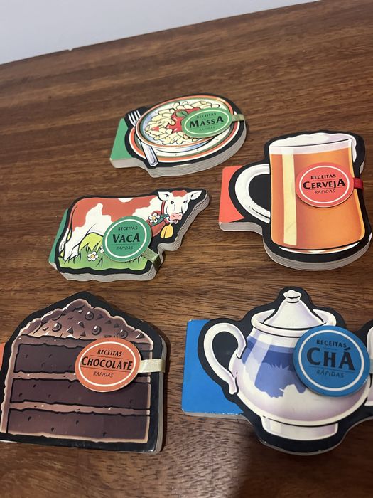 Cinco imans de livros com receitas