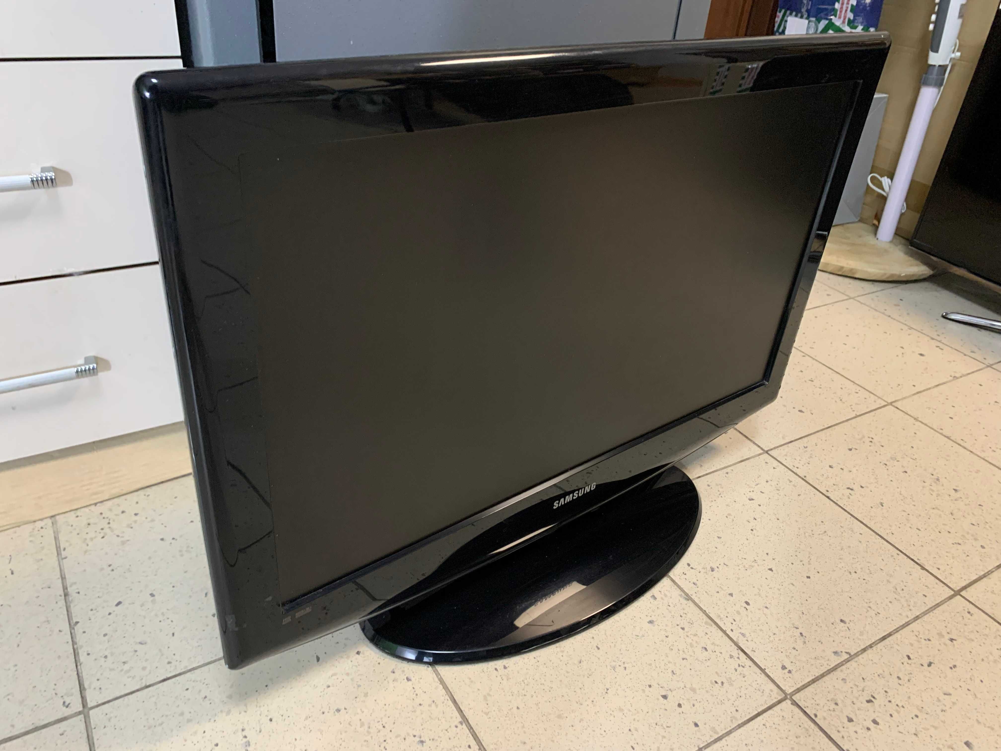 Telewizor SAMSUNG 32 cale / LE32R18B