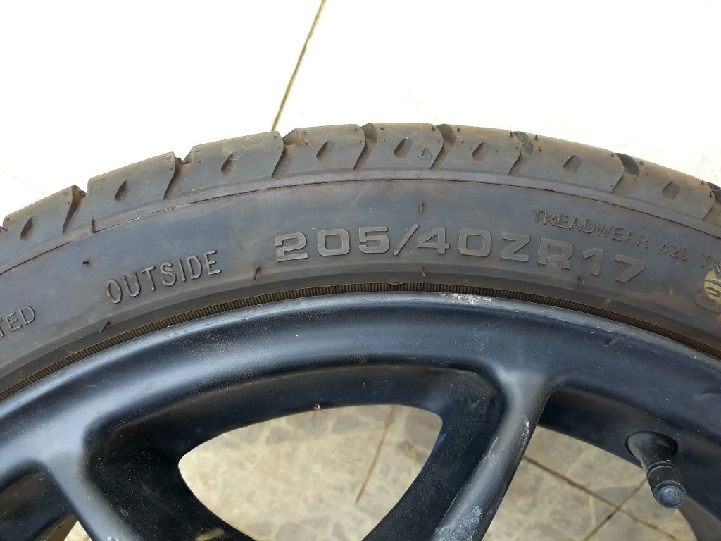 Jantes 17 5/100 com pneus Novos