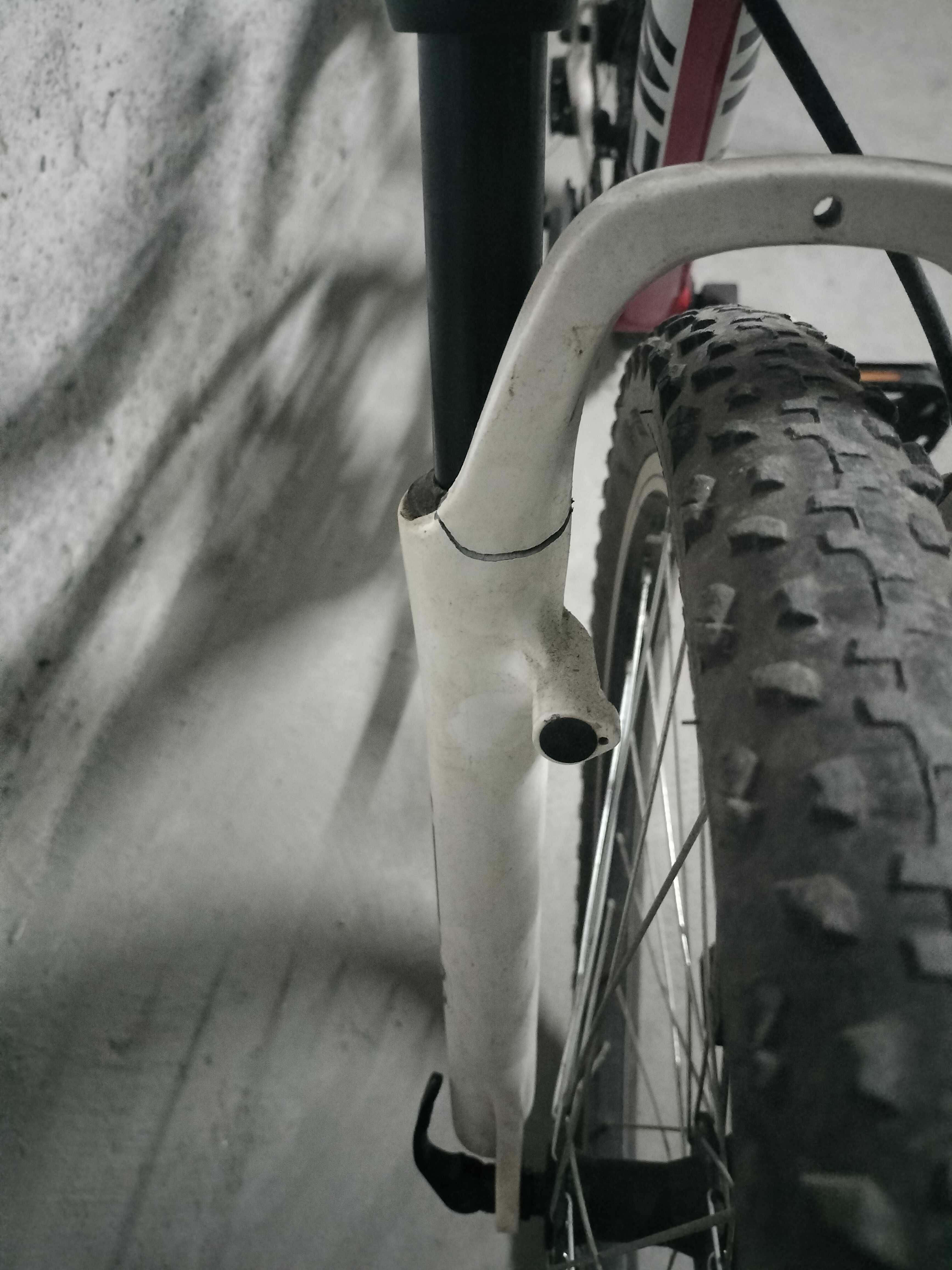 Bicicleta para arranjar ou peças