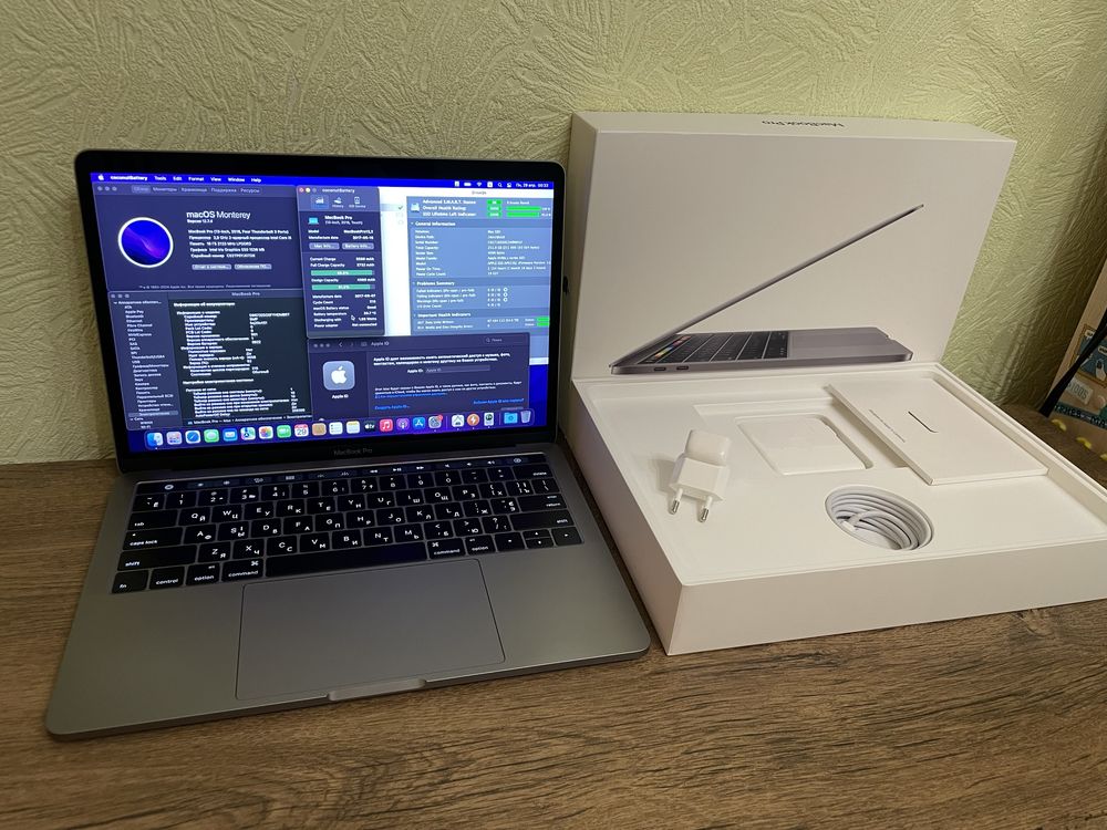 MacBook Pro 13 2016 16/256. Touchbar, Touch ID. 215 циклов.