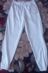 Білі спортивні штани розм.М (рубчик)