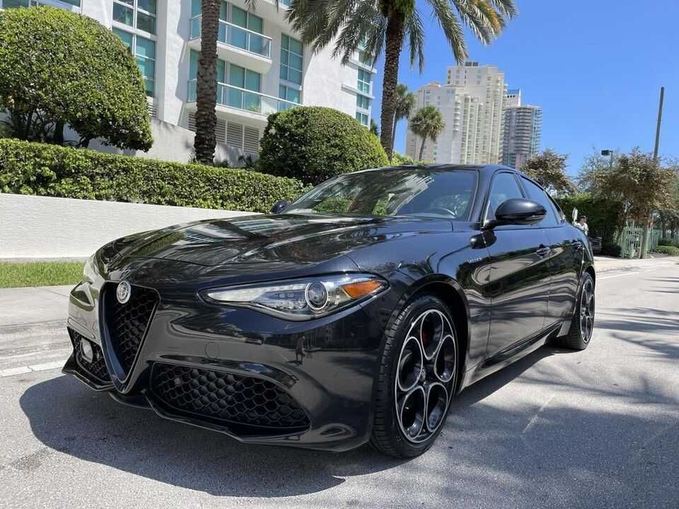 2022 Alfa Romeo Giulia Ti Sedan 4D