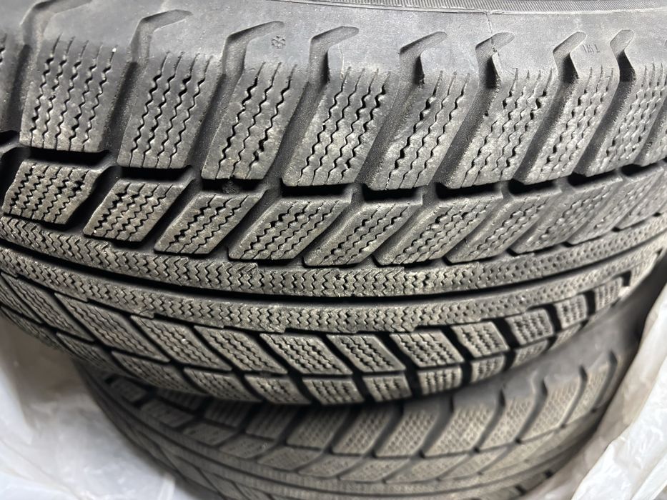 Зимняя резина R 16 205/55