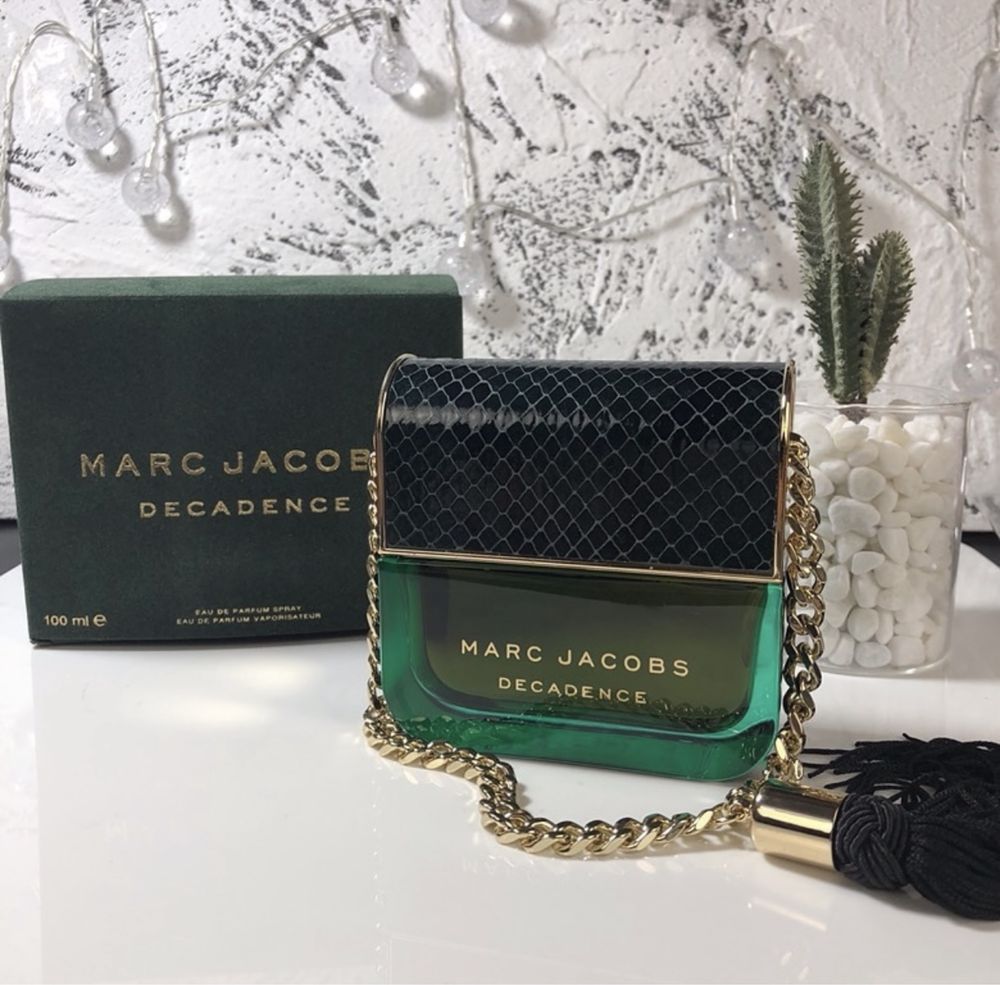 Парфумована вода Decadence Marc Jacobs 100мл.