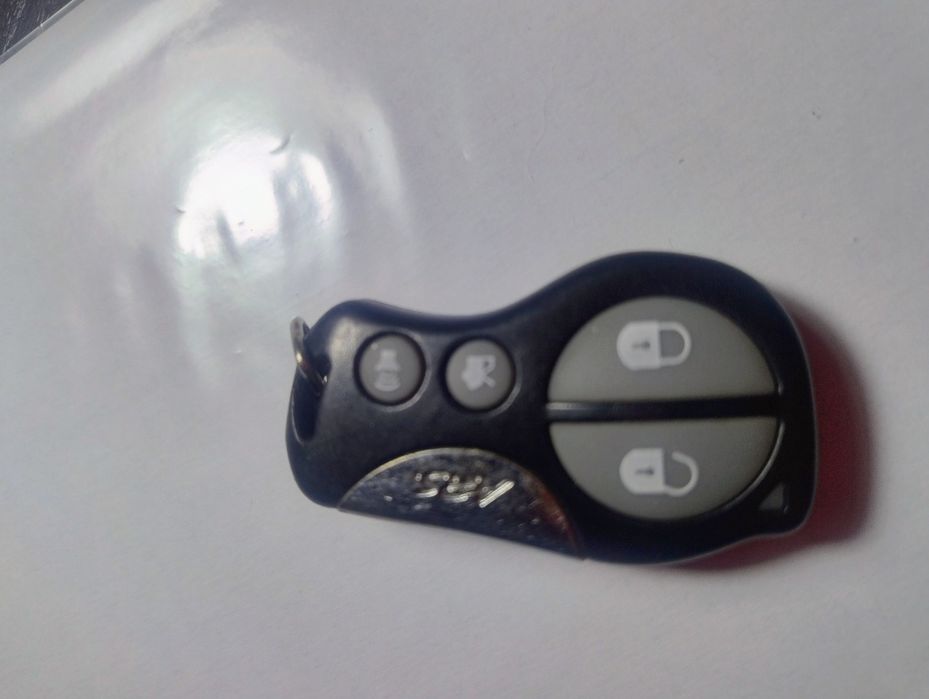 Брелок сигналізації для машини