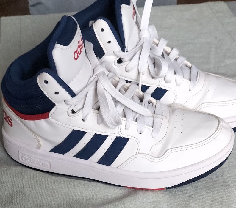 Buty Adidas dla chłopca w bardzo dobrym stanie