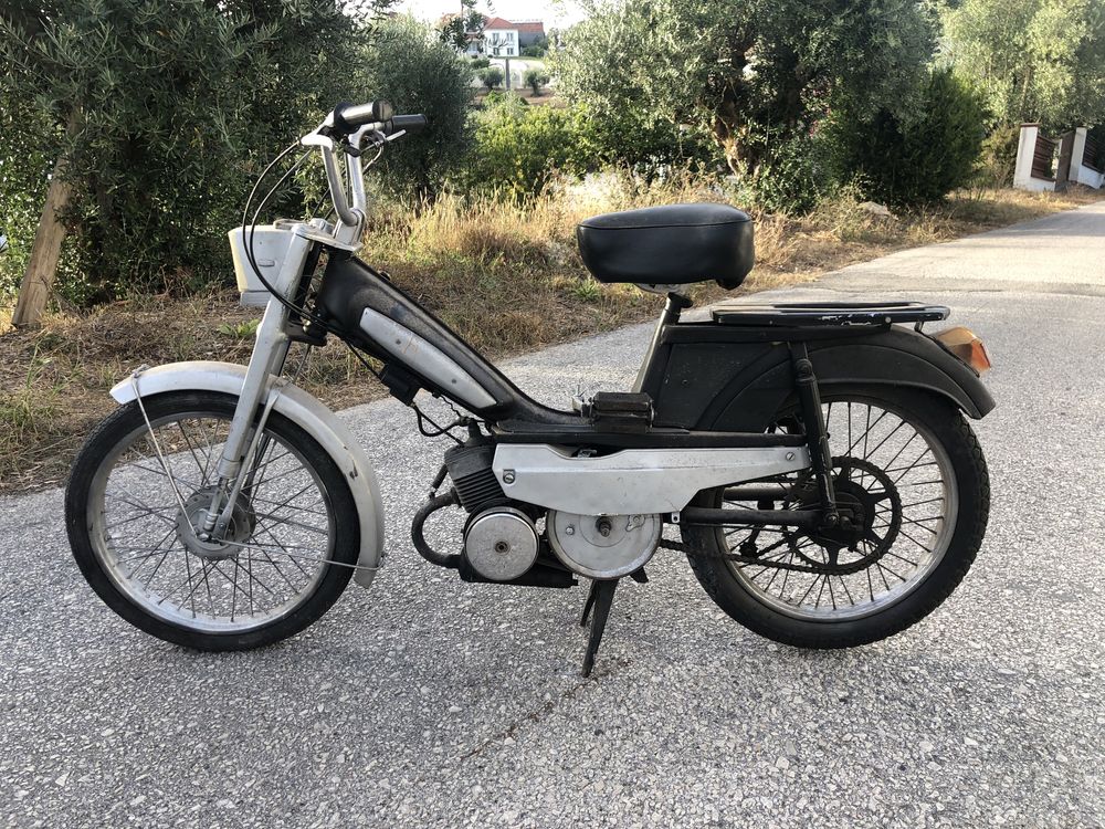 Mobilette velocípede motorizada