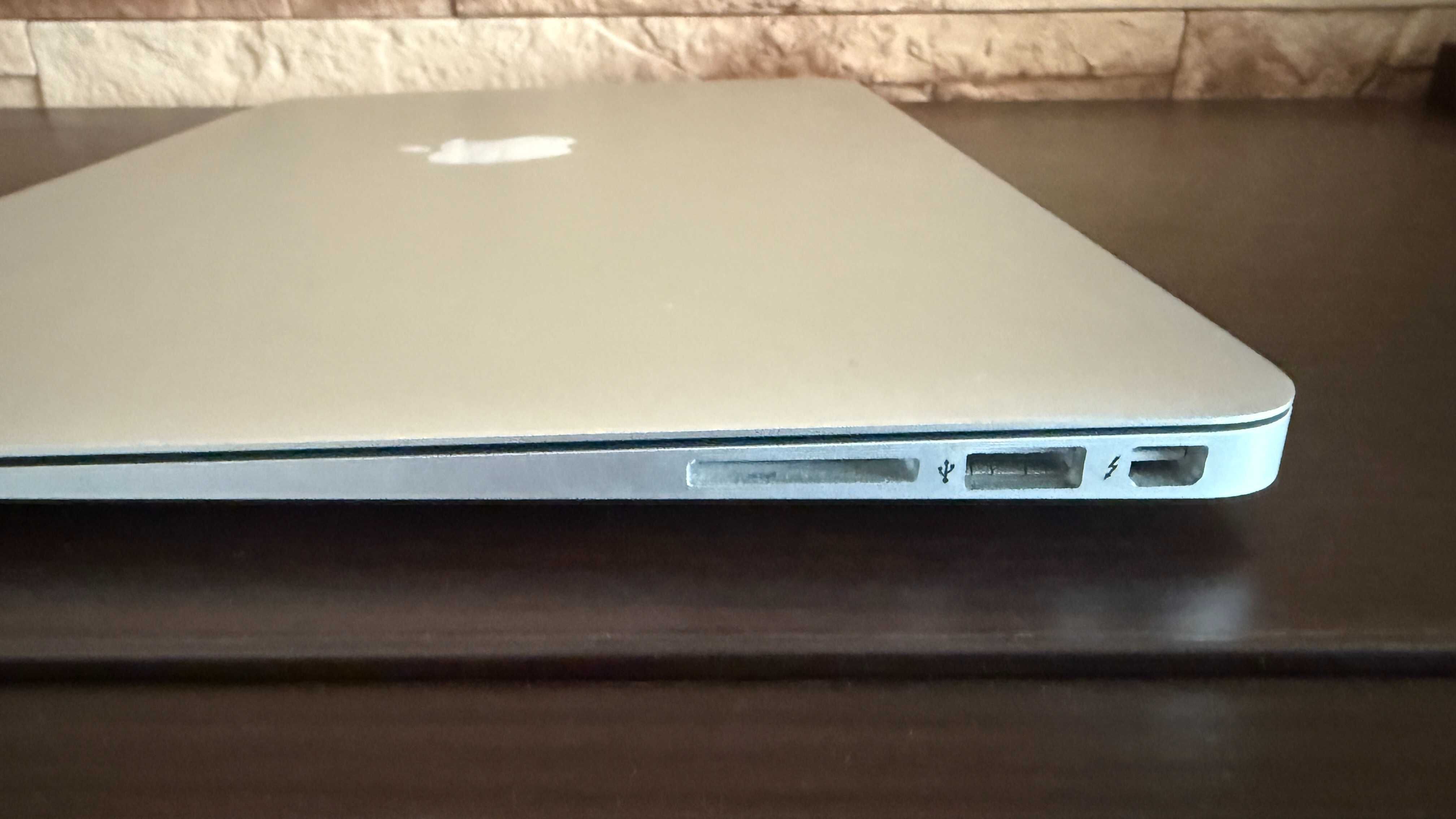 MacBook Air 2017 - A1466 procesor i5, pamięć 8GB, 480GB SSD
