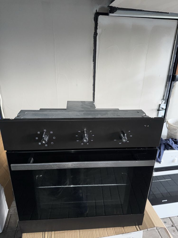 Piekarnik pod zabudowę y Whirlpool Ikeac model Ov t01 an