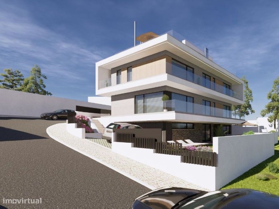 Terreno de 450m2 em Famões