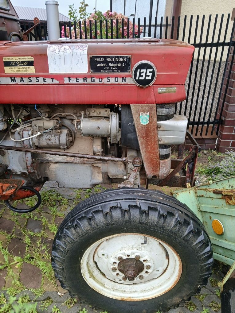 Ciągnik Massey Ferguso 135 Traktor Ferguson
