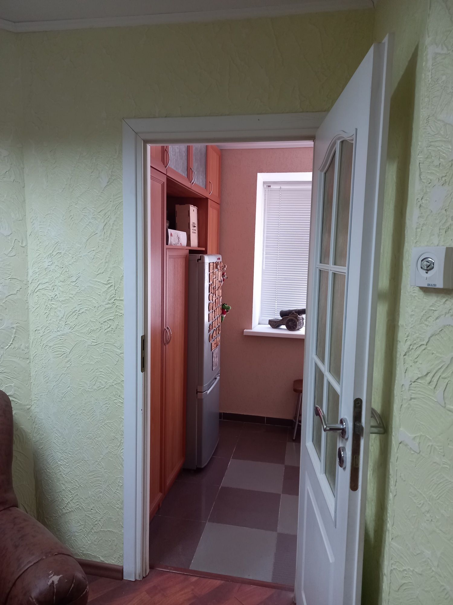 Продам 3х кімнатну квартиру по вулиці Короленко