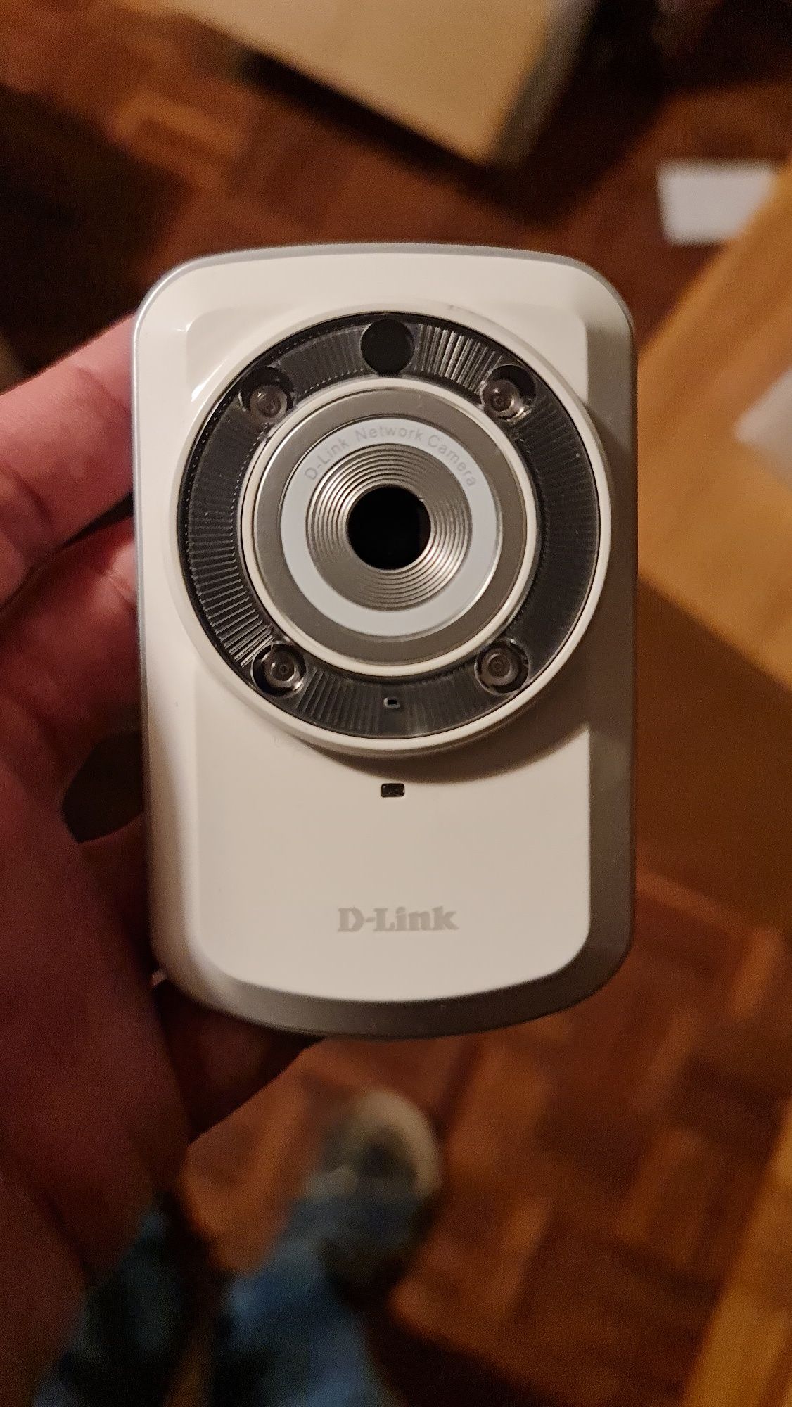 Vendo câmara Wi-Fi com carregador Dlink 932L