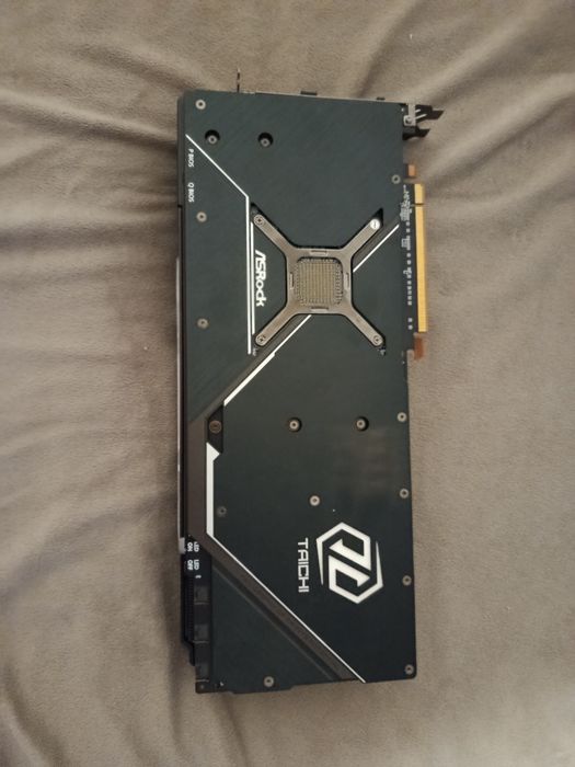 Placa gráfica ASRock Taichi 6800 xt 16gb