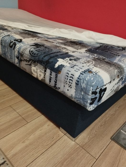 Tapczan jednoosobowy