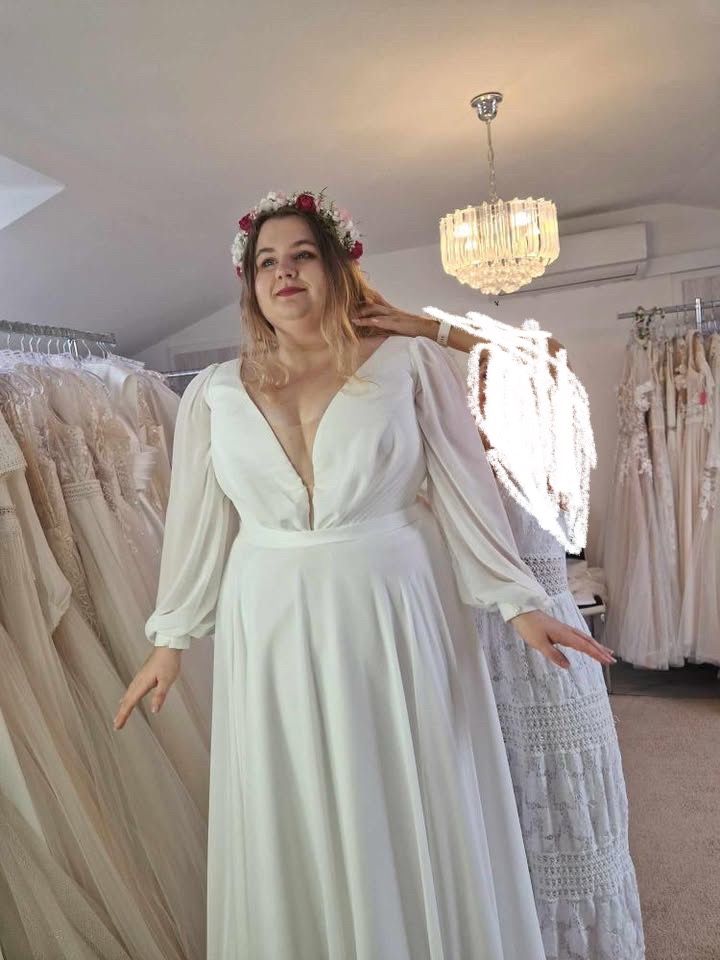 Suknia slubna plus size r. 52