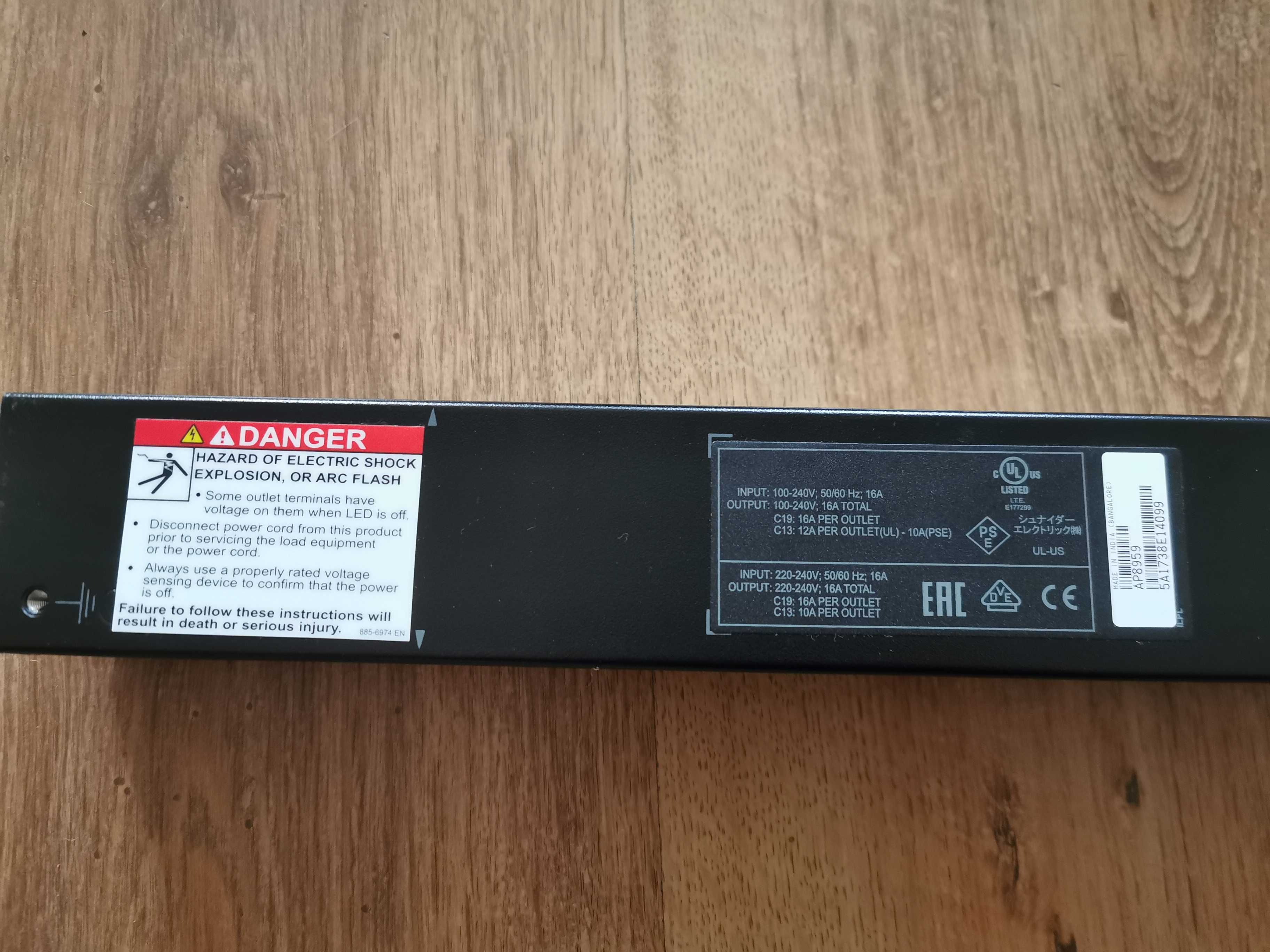 AP8959 APC RACK PDU 2G Switched 0U, 16A/230V 21xC13