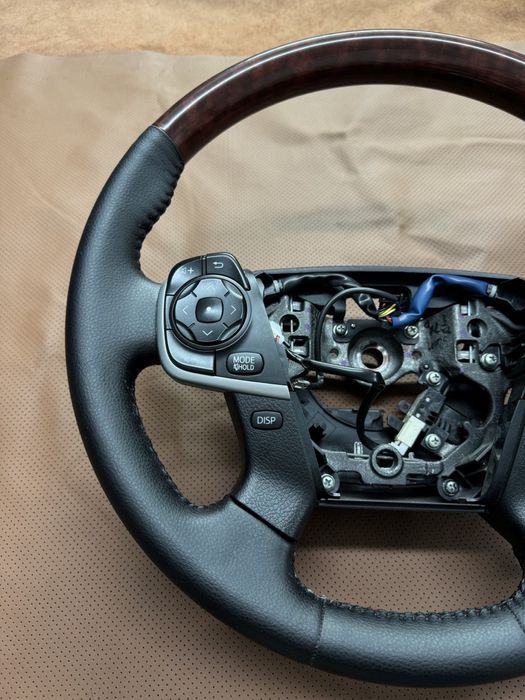 Перетяжка руля, ручек КПП, перетяжка потолка, и многое другое