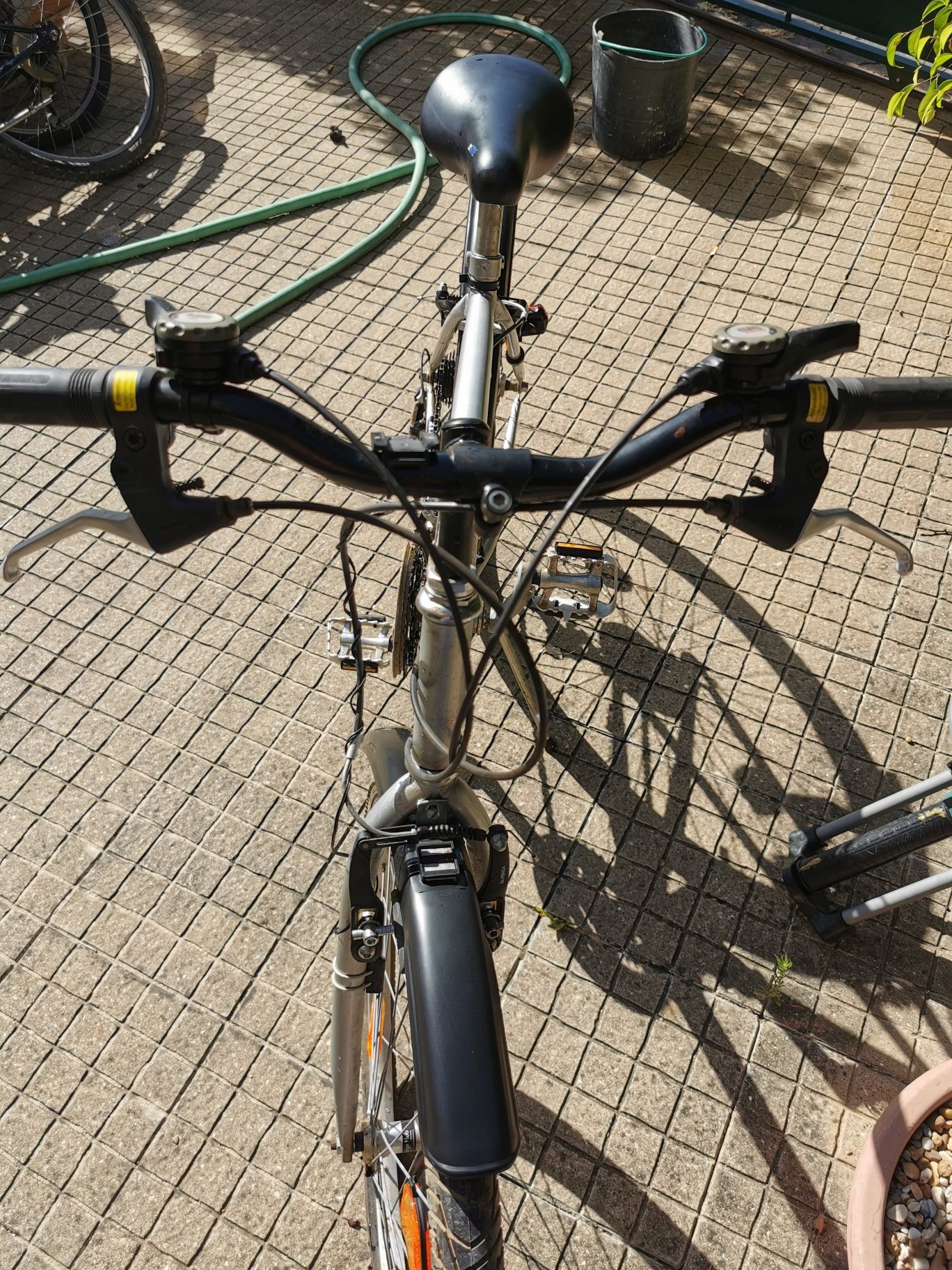 Vendo bicicleta.
