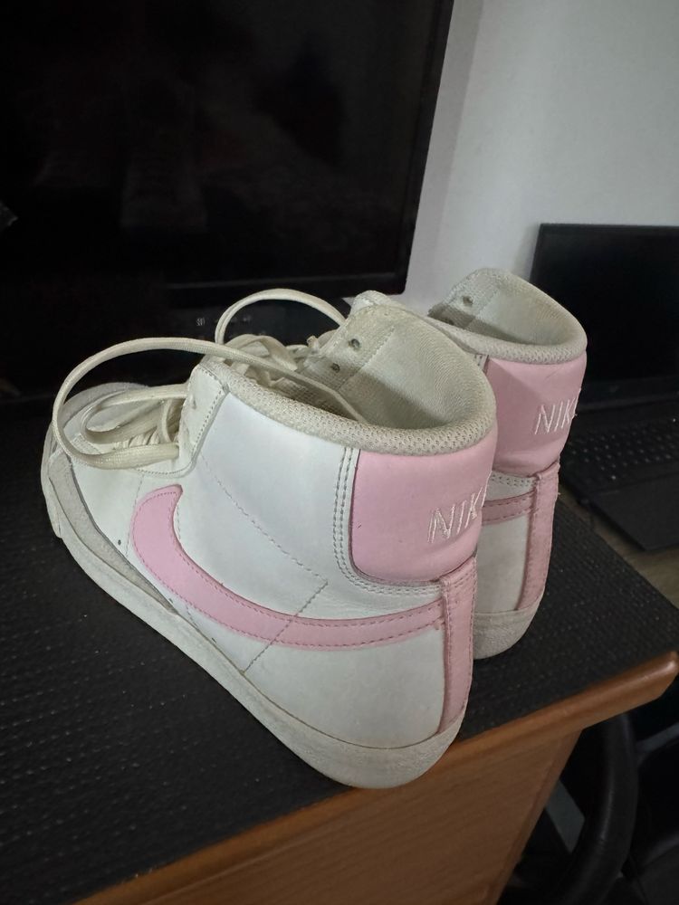 Tenis nike rosa mulher