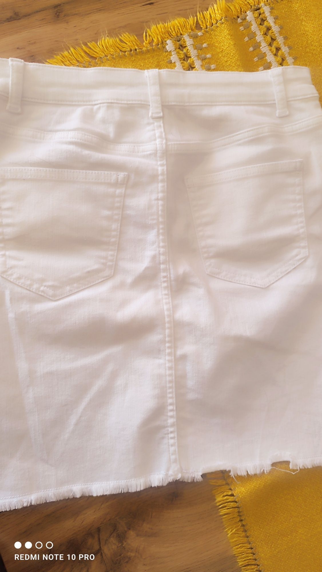 Spódnica biała jeansowa