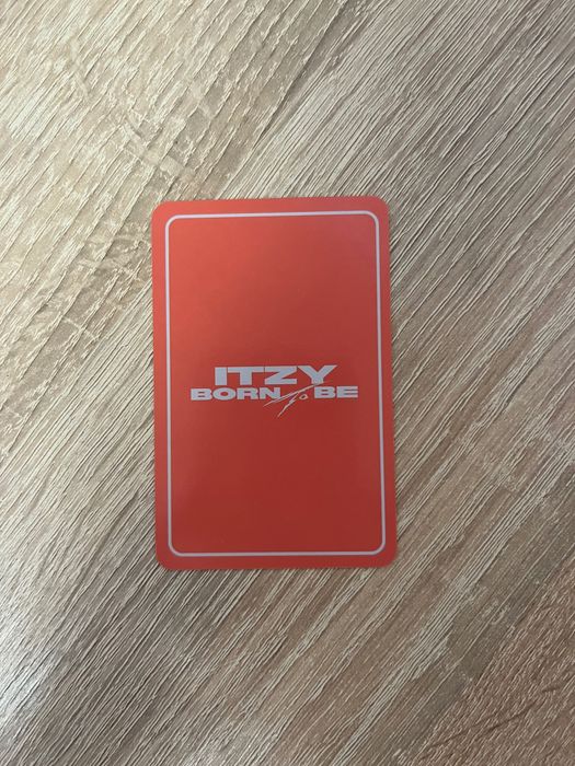 Оригінальна Карта Itzy з альбому born to be