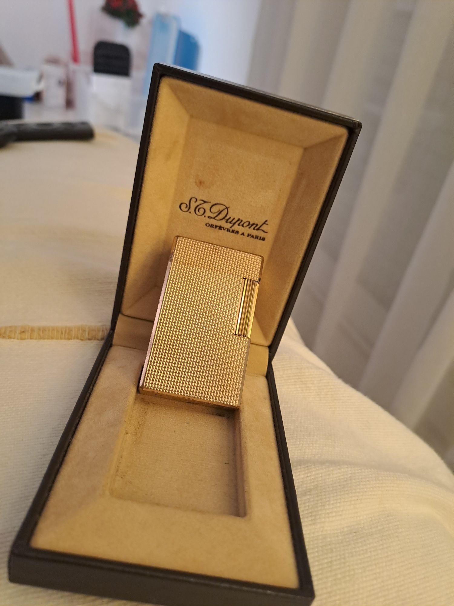Isqueiro Dupont dourado