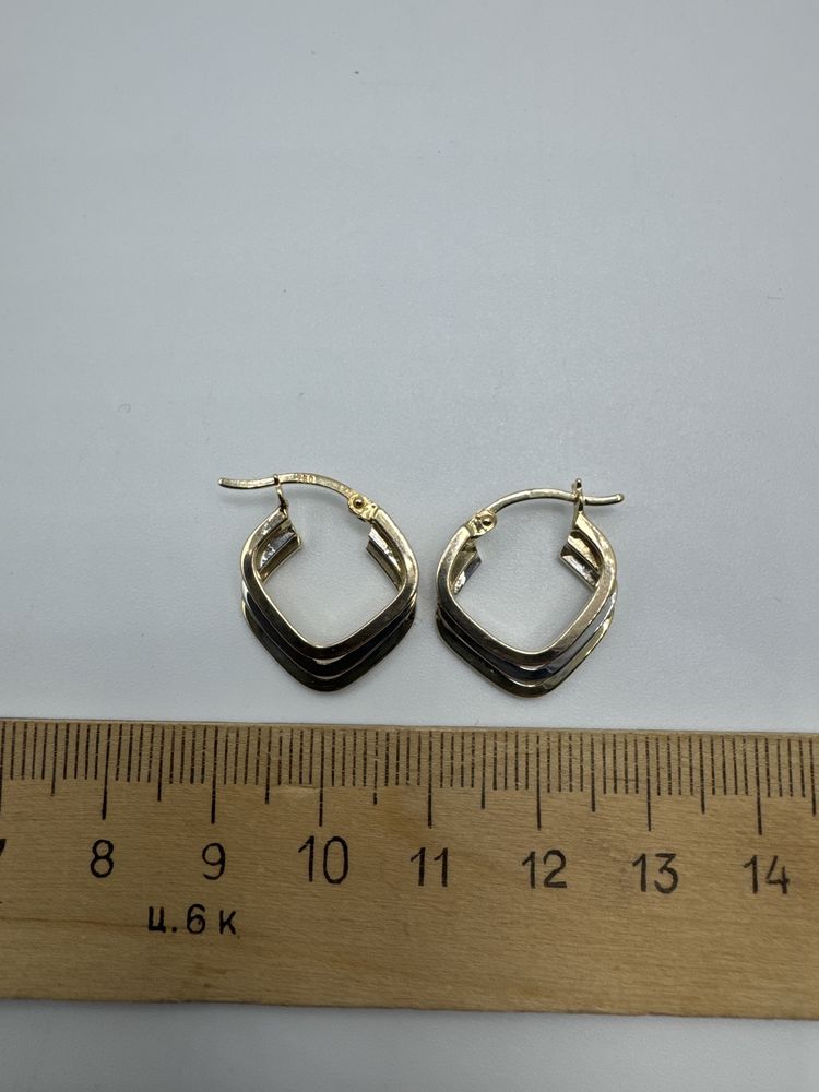 Золотые серьги 750