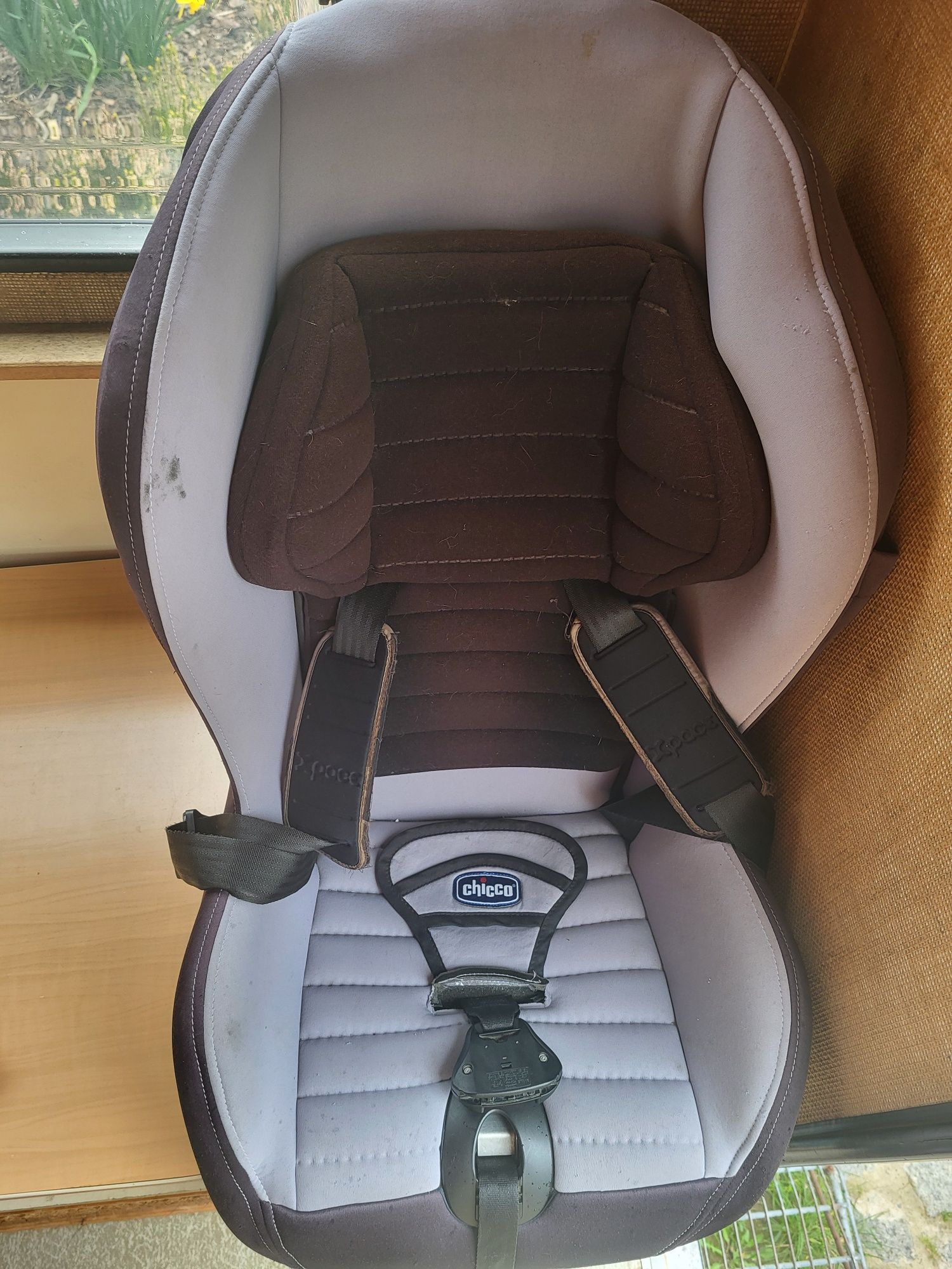 Fotelik samochodowy 9-18kg Chicco Isofix